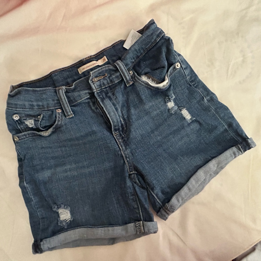Blue jeans shirts Levi’s
